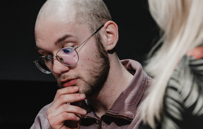 Utrinki z bralnih uprizoritev 10-minutnih besedil študentov AGRFT <em>Foto: Maša Pirc</em>