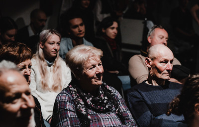 Utrinki z bralnih uprizoritev 10-minutnih besedil študentov AGRFT <em>Foto: Maša Pirc</em>