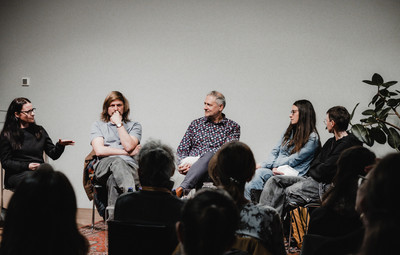 Utrinki z okrogle mize Med dramskim in gledališkim besedilom <em>Foto: Maša Pirc</em>
