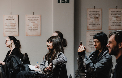 Utrinki z okrogle mize Med dramskim in gledališkim besedilom <em>Foto: Maša Pirc</em>