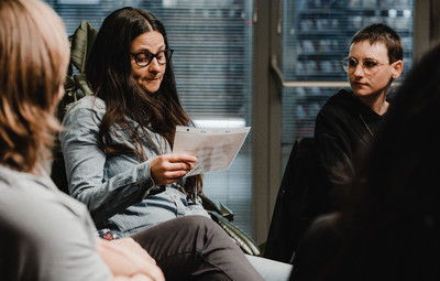 Utrinki z okrogle mize Med dramskim in gledališkim besedilom <em>Foto: Maša Pirc</em>