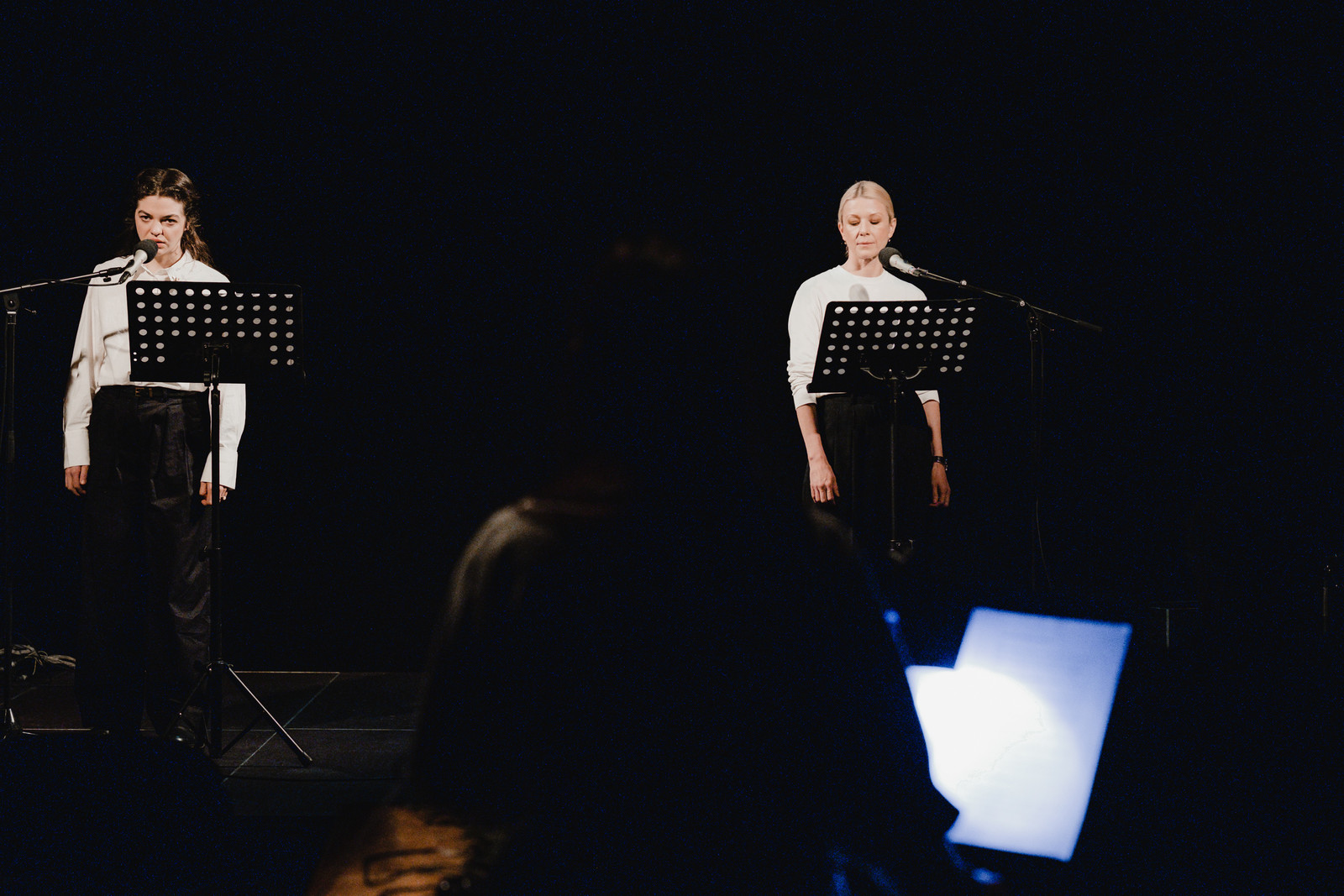 Utrinki z žive izvedbe radijske igre Neže Lučka Peterlin: Jagnje <em>Foto: Maša Pirc</em>