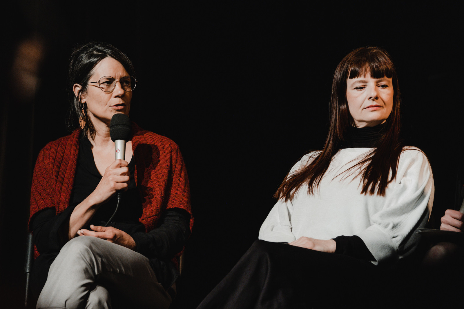 Utrinki z žive izvedbe radijske igre Neže Lučka Peterlin: Jagnje <em>Foto: Maša Pirc</em>