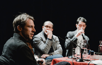 Utrinki z Okrogle mize Hiša za goste: Umetniška svoboda na kocki - gledališče v politično zaznamovanih kontekstih <em>Foto: Maša Pirc</em>