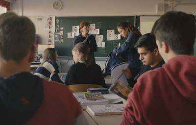 Novi sošolci / New classmates / Shokët e rinj të klasës <em>Foto: Izsek iz filma, direktor fotografije: Aljoša Korenčan</em>