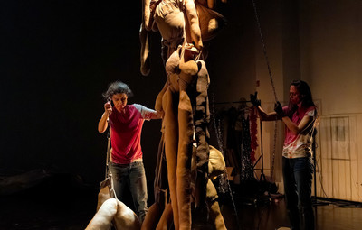 Umetnost življenja: Umor na podeželju <em>Foto: Nada Žgank</em>